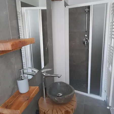 아파트 Lescen White Residence Lake View 레체노