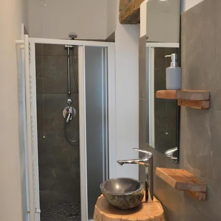 Lescen White Residence Lake View * 레체노